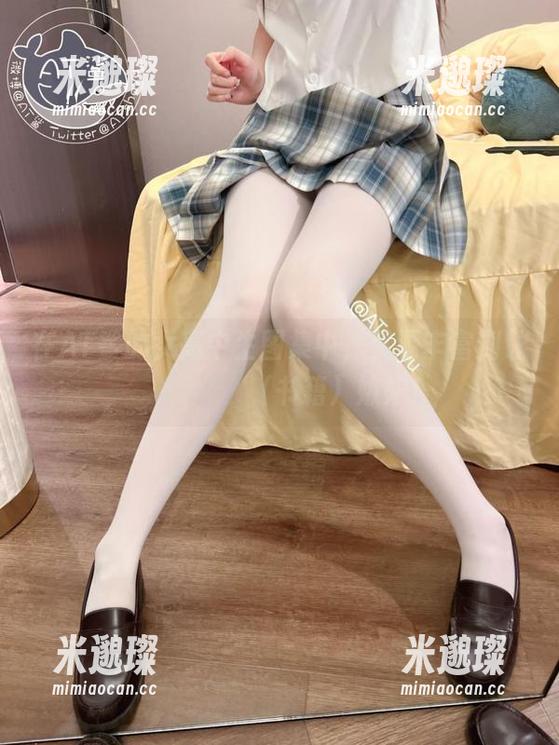 在AT鲨的女高中生图集中，资源丰富到让книжок（书籍）嫉妒！