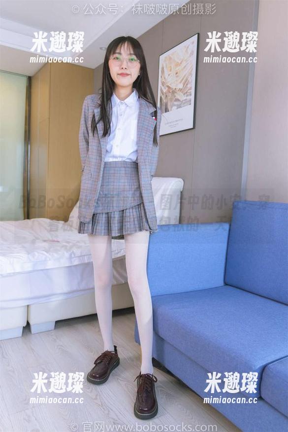 BoBoSocks袜啵啵-小安 BoBoSocks袜啵啵 - 图片中的小安:穿着板鞋,毫无偶像包袱的一天!