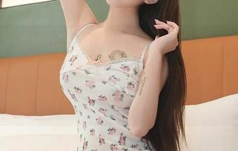 Feilin嗲囡囡 – 说说Egg_尤妮丝，虽是最新的圣诞写真，还是如诗如画般的意象涌现。