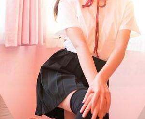 Feilin嗲囡囡 – 你能想象短裤和贾诗晗的结合吗？资源浓厚，让人嘴角上扬
