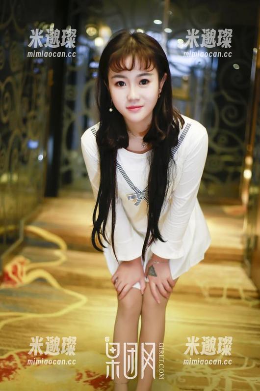 GIRLT果团网 - 看看莫雅琪的瑜伽作品集：姿势是可以的，但我大概要上医院了