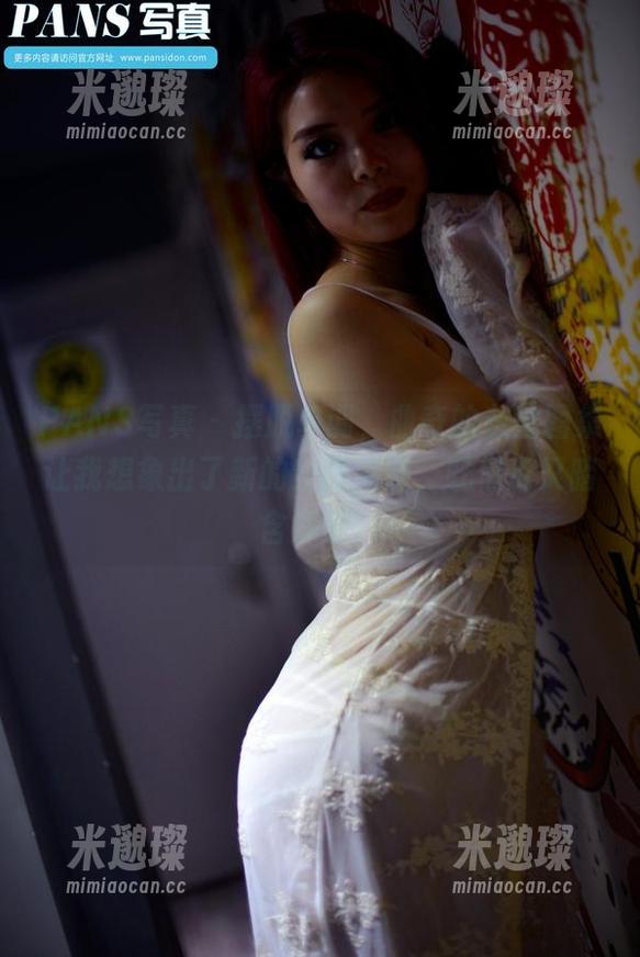 PANS写真-曲奇 PANS写真 - 摆脱单调,曲奇的灰丝图集让我想象出了新的穿搭灵感,既俏皮又暗含深意。