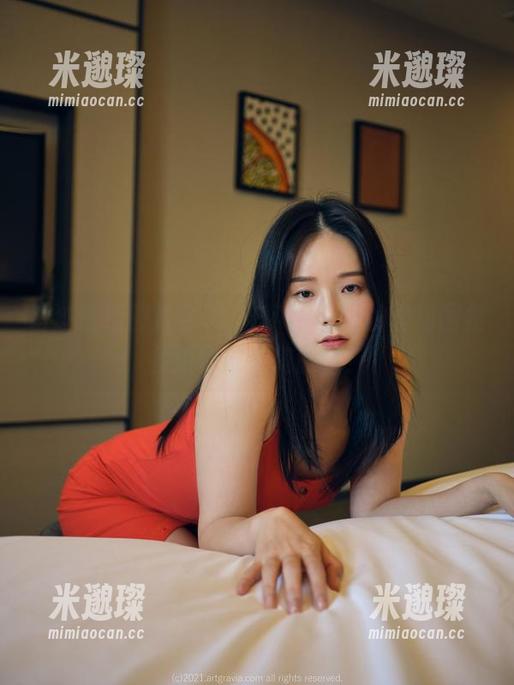 错过这组图片合辑，Pia(피아)的雪纺围裙会对你做个鬼脸哦！