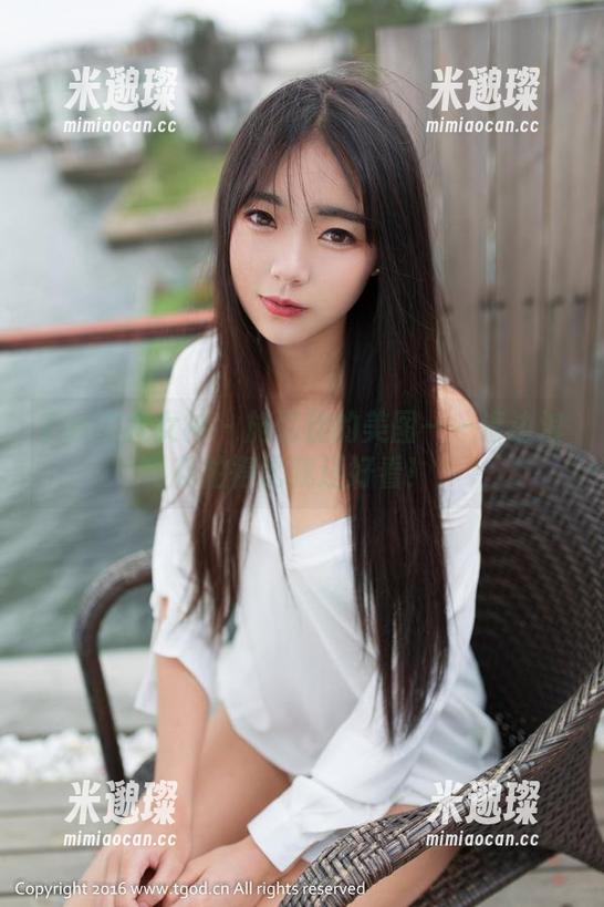 TGOD推女神 - 施忆佳的美图——海边浪花拍得比我还好看！