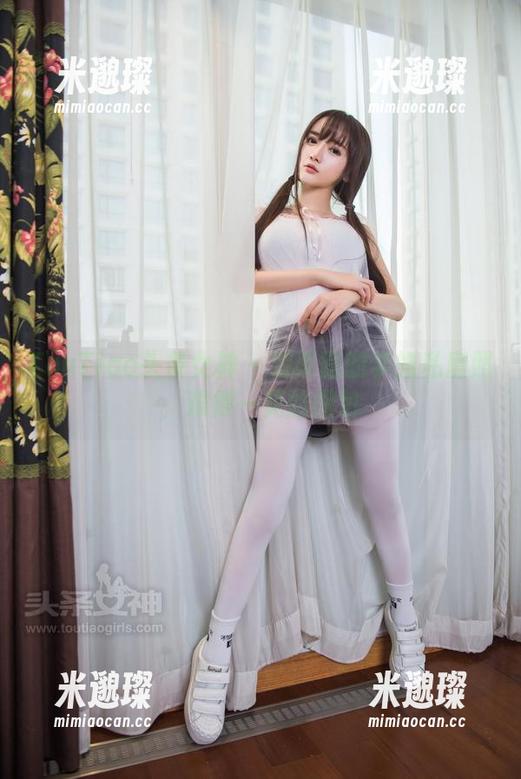TouTiao头条女神 - 刘雨露的学姐私房照，难得一见的图包