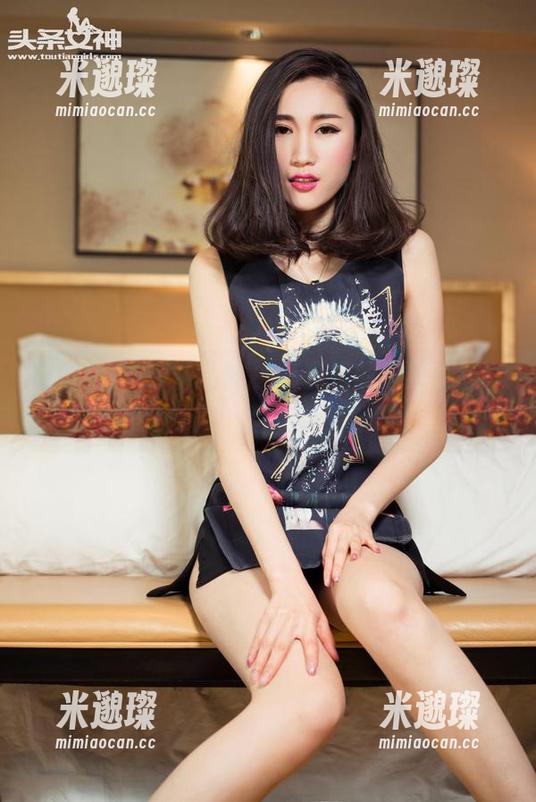TouTiao头条女神 - 杨曼妮的泳衣美图，看来夏天真是来得突然呐！