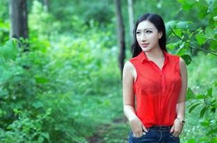 TuiGirl推女郎 – 李七喜与红裙擦出火花，想看吗？这个图包或许会让你怀念青春的日子。