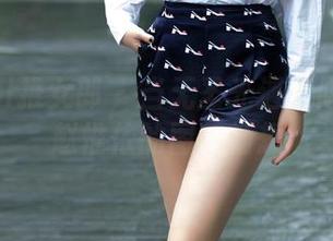TuiGirl推女郎 – 当无圣光遇上修女——赵惟依的图包畅想