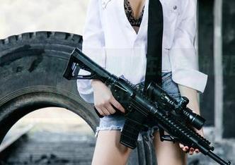 UGirls尤果网 – 尤娜娜在教室的原图福利，让人止不住的想点赞