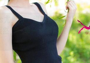 UGirls尤果网 – 谭晓彤的女仆写真美图轰炸：果然，一举一动都散发着主人的气场！