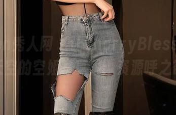 Xiuren秀人网 – 让CherryBlessU带你遨游天空的空姐写真集：资源呼之欲出！