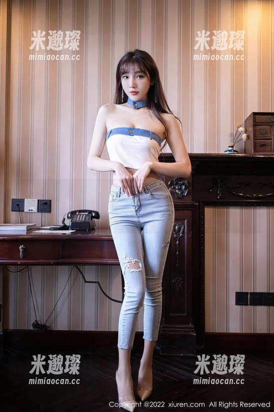 Xiuren秀人网 - Emily尹菲的水手服私房图，看这质量！原图的光影真真实实啊