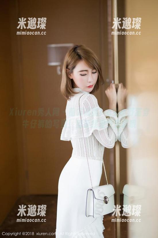 Xiuren秀人网-e宝小野猫 Xiuren秀人网 - 前方高能!e宝小野猫穿牛仔裤的写照!别说我没警告你哦