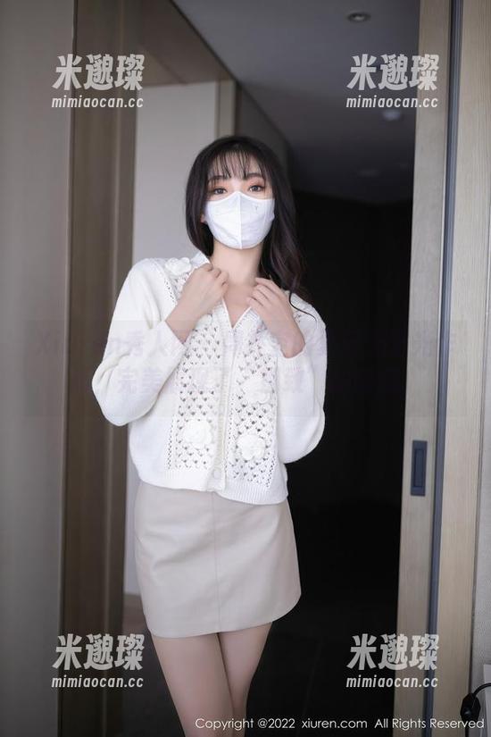 Xiuren秀人网 - 周井空的夏日无圣光作品，完美展现了“别致”的美感。