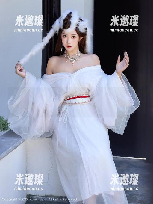 Xiuren秀人网 - 尝试小逗逗的“死库水”写真图册，意外的旅途partida