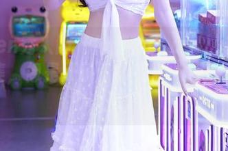 Xiuren秀人网 – 陆萱萱cecillia的兔女郎合集，像是开了个扑克牌，满满的视觉赌局。