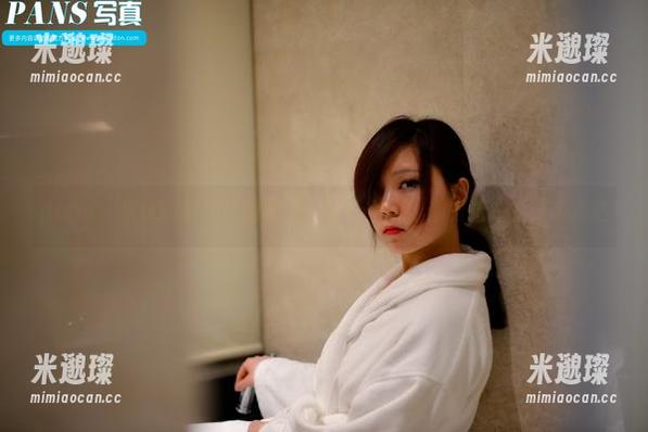 pans-水水 pans - 水水的瑜伽探险图集:每一个动作都是扭曲的灵魂表达