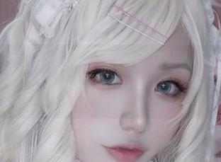 一笑芳香沁的DX写真，要不就看一眼，我保证不会喊出“偶像！”
