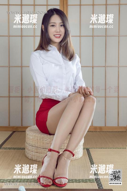 丽柜-小唐 丽柜 - 小唐的图册:体操服里的每一个姿势,似乎都带着小小的反叛。