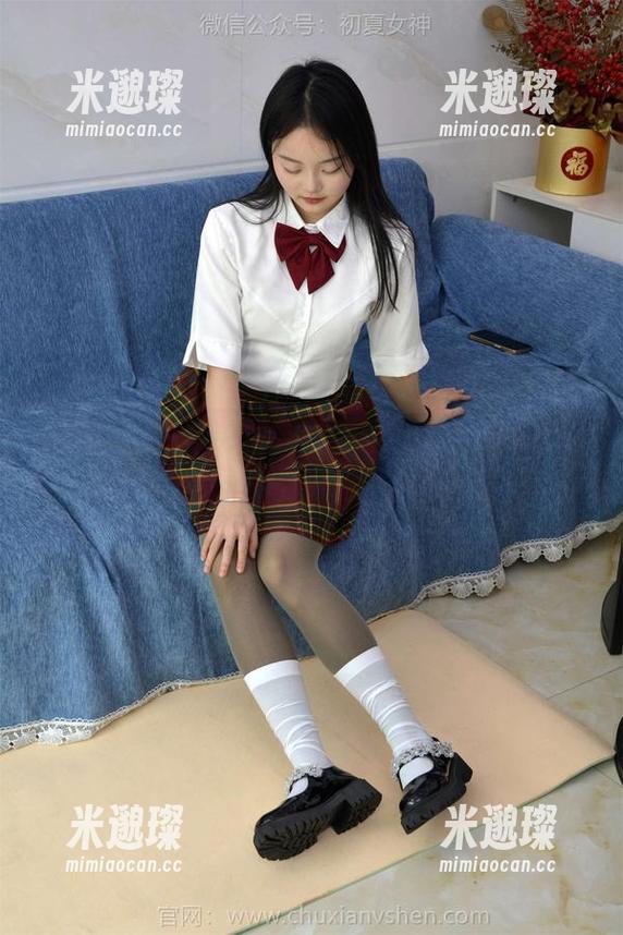 初夏女神-双双 初夏女神 - 库里收藏了双双的新年快乐,准备好嗨翻天了吗?