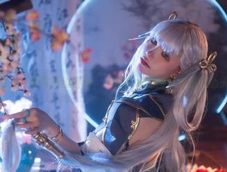 前羽_rr的写真没得说，柴郡魔术师图包也是我心头好