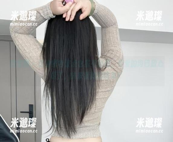 微密圈 - 这身黑色波点也蛮有意思，可爱的肉巴放心极了，快来看她的图集！