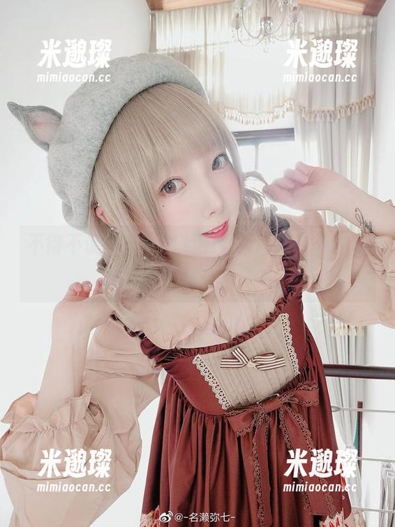 不得不说，名濑弥七的最新图集，礼服和态度好像都有些合拍。