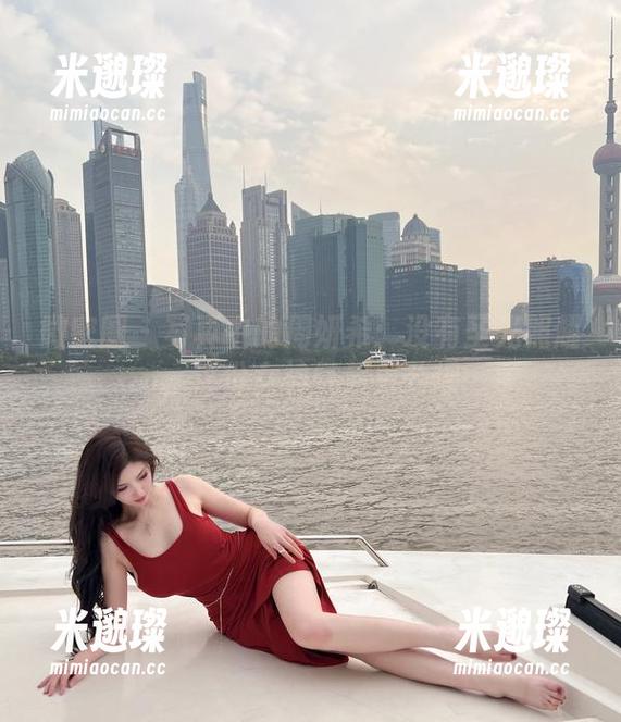周妍希 微密圈 - 写真中的周妍希:没有圣光照耀,这份女神气质更劲爆