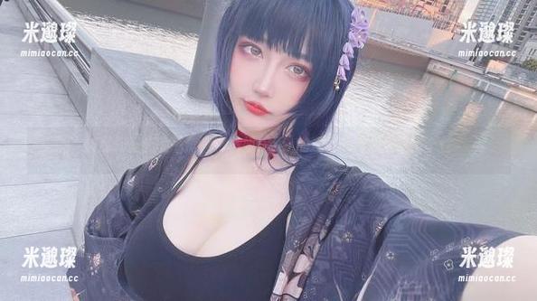 破解无圣光的平庸，啾小妍Deer的连体衣完美展现出个性