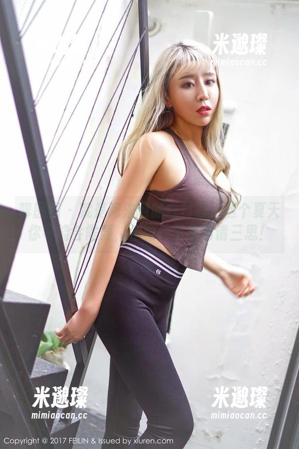 嗲囡囡 - 就是阿朱啊的白衬衫：这个夏天你可能会需要，但图库下载前请三思！