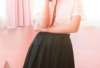 嗲囡囡 – 向流氓小巫女致敬，这组灰丝美图让人欲罢不能