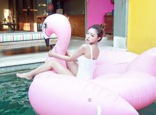 嗲囡囡 – 大家都在说这件礼服，陈雅漫VICKY的写真套图也不甘示弱
