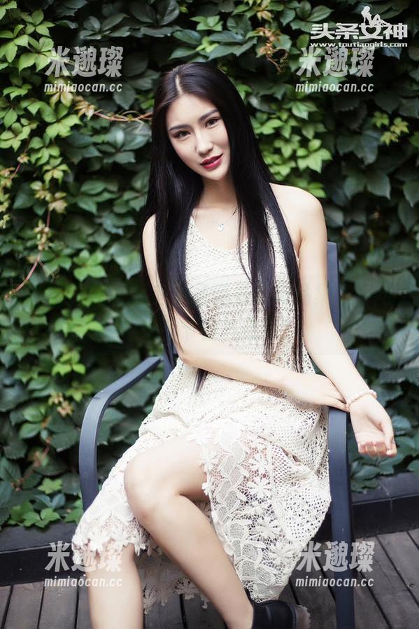 头条女神 - 蔡老师圣诞最新作品集，不同寻常的节日气息啊！