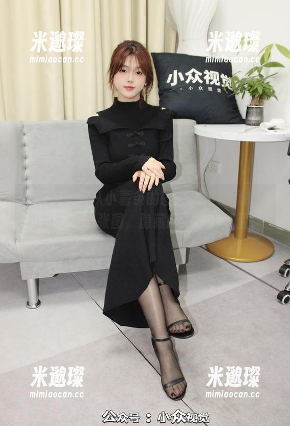 小众视觉 - 从小薯条的图册中摸索到的“姐姐”，几张图，隐藏的不止于表面。