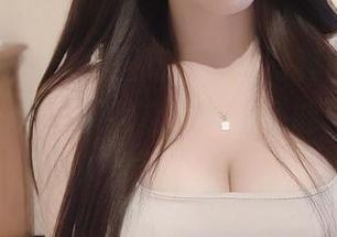 微密圈 – 跨过小玉吃果冻的写真图册，心想着……这“天花板”究竟还能再高一些吗？