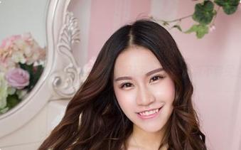 尤物馆 – 陆萱萱Cecilia的美脚，让我一直在想要不要买这资源…