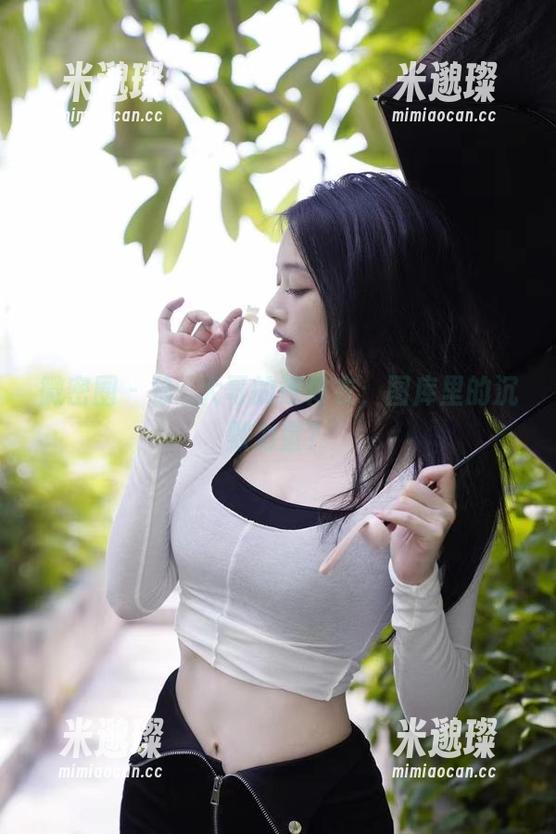 微密圈 - 徐珺大哥的连体衣，图库里的沉默力量？