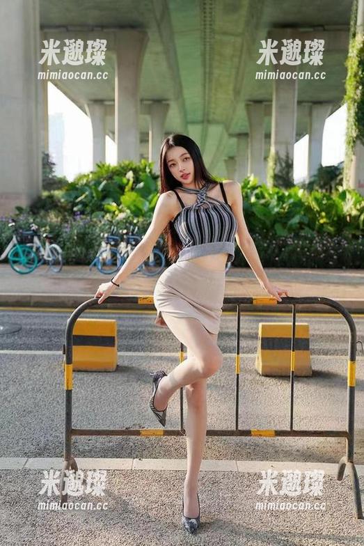 徐珺大哥 微密圈 - 徐珺大哥的比基尼合集,浪漫与奇怪切换的一场表演