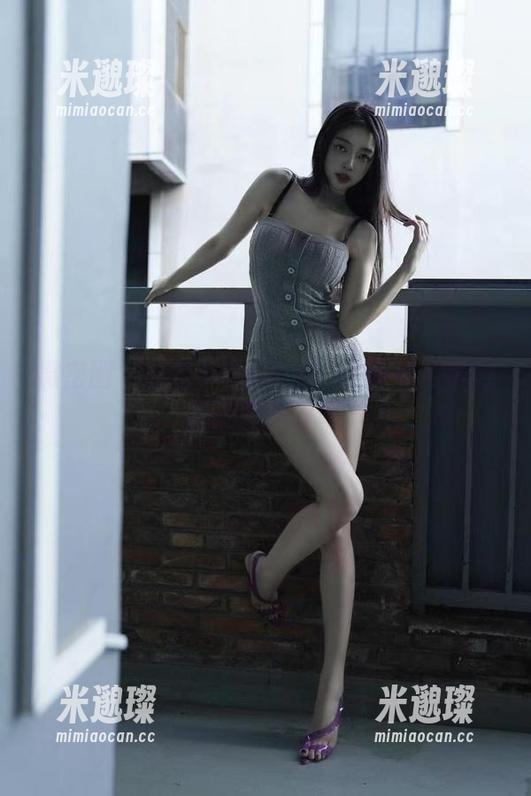 徐珺大哥 微密圈 - 确定不奇怪?徐珺大哥和毛绒豹猫的图库风味