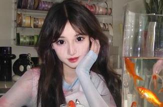 美足写真：在怡子yiii的世界里，无圣光同样精彩