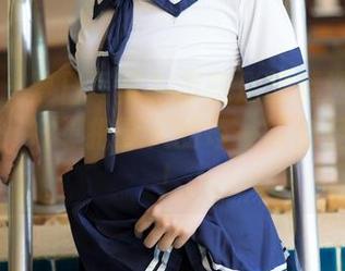 推女神 – 夏日写真？谭晓彤的精选让人只想大喊：好想把夏天的每一帧都轻轻抗走！