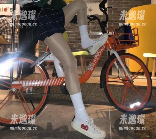 无敌哒小姨妈 微密圈 - 拿起手机记录着,无敌哒小姨妈的裤里丝合集让我感叹不已!