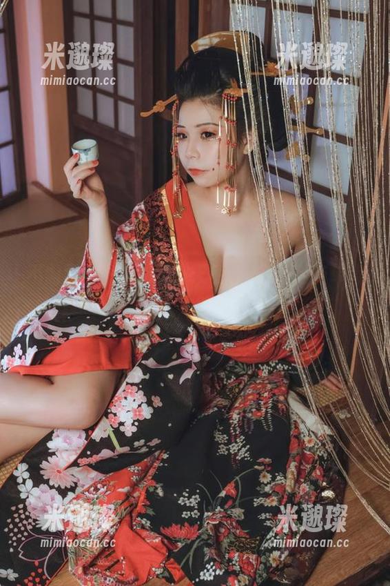 不需要圣光的无颜小天使wy和服，简单直接让人脸红。