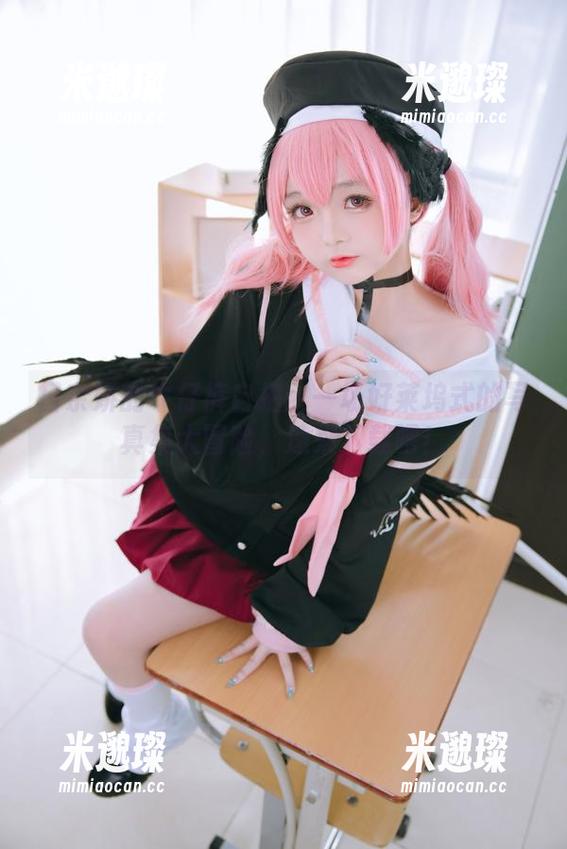 日奈娇的牛仔裤自拍：一场好莱坞式的写真集大冒险，速来下载吧！