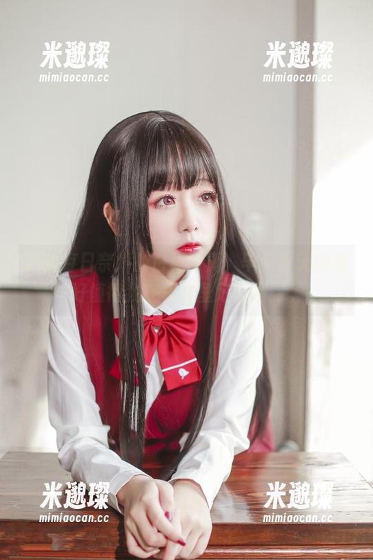 欲封存日奈娇的白裙写真，毕竟夏天的美好值得我在相册里好好翻阅。