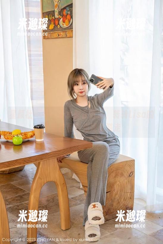 星颜社-转转Lisa 星颜社 - 每一滴水都在诉说,转转Lisa的浴室作品在光线里游走