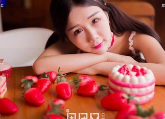 果团网 – 王语纯高清图册：不穿鞋的文艺小调，足下生风