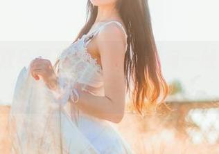 桜桃喵双马尾写真，精选的每一帧，居然捕捉住了夏天的一点甜。