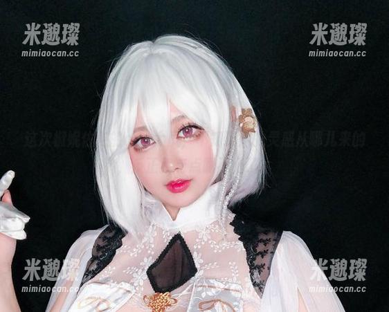 这次椒妮佐仁的cos大凤，不知道她的灵感从哪儿来的，反正我有点跟不上了。