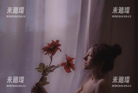 樱晚gigi的女王风范：看图不如看我往图里加的表情包！